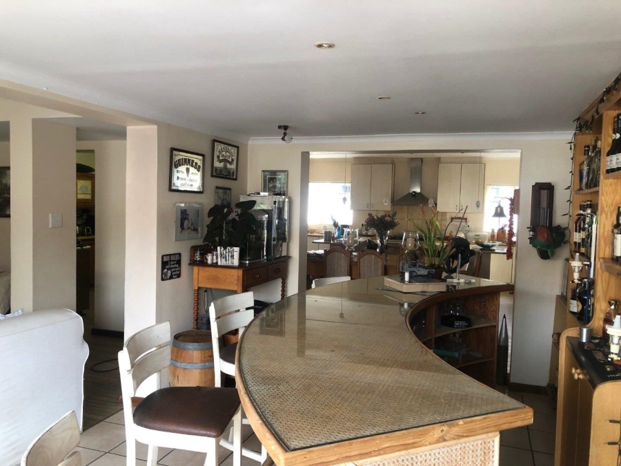 4 Bedroom Property for Sale in Westcliff Western Cape